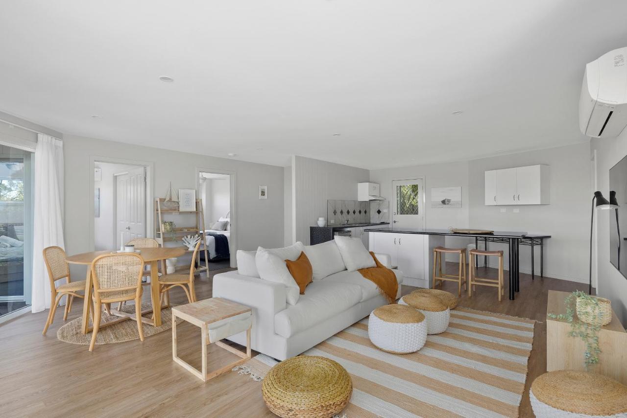 Seascape Retreat - Magnificent 5 Bedroom