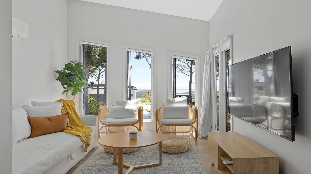Seascape Retreat - Magnificent 5 Bedroom