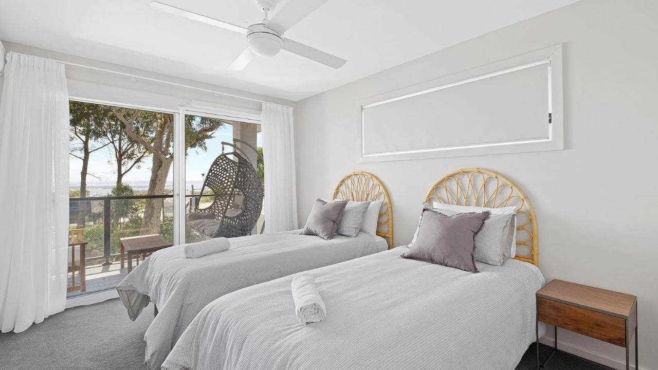 Seascape Retreat - Magnificent 5 Bedroom *